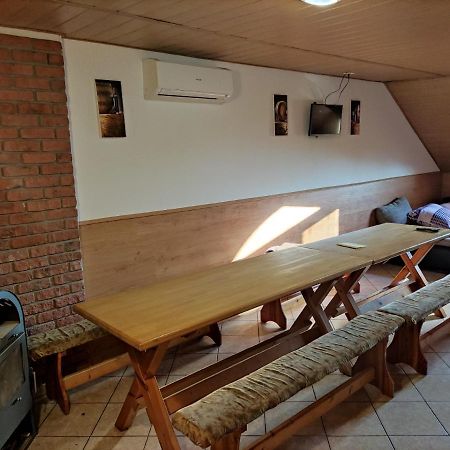 Vinny Sklep U Brodu Vacenovice Buitenkant foto