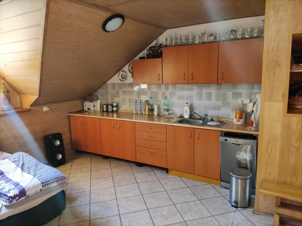 Vinny Sklep U Brodu Vacenovice Buitenkant foto